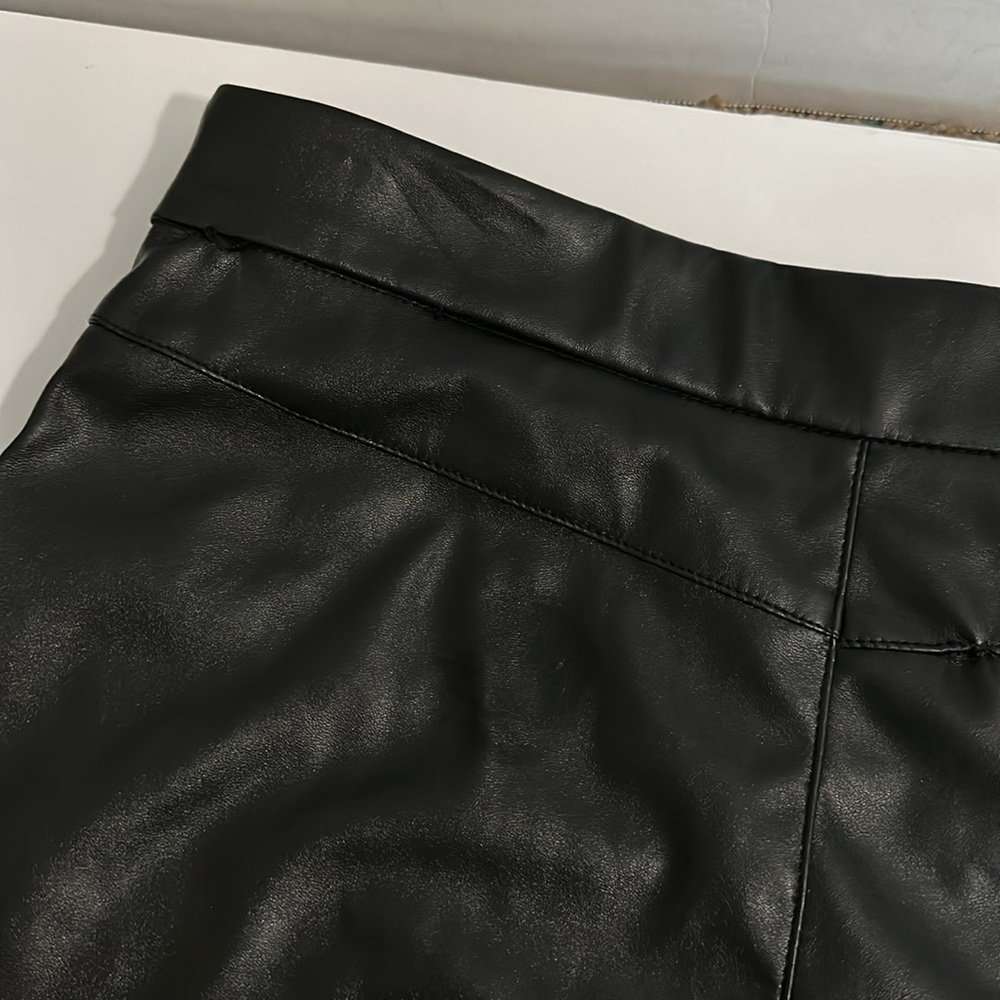 Idem Ditto Black Faux Leather Skinny Pants NWOT Women Size MED Vegan High Rise - Picture 7 of 16